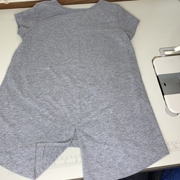 3 T-Shirts for girls size 7/8 - Picture 3 of 4